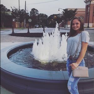 Meet your Posher, Clare